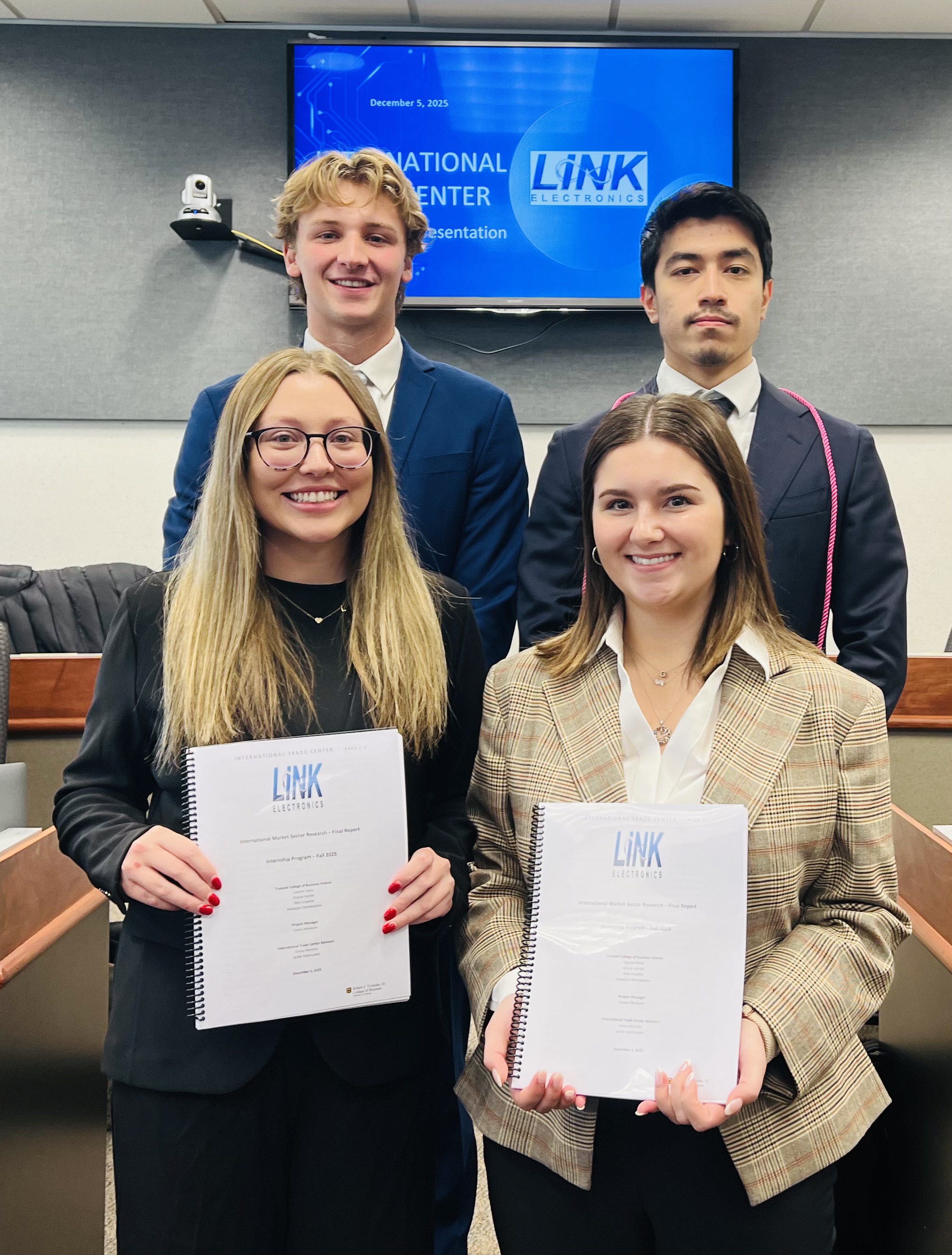 Link Electronics 2025 Final Pres – Burger Team