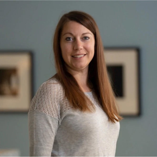 Melissa Miller Headshot
