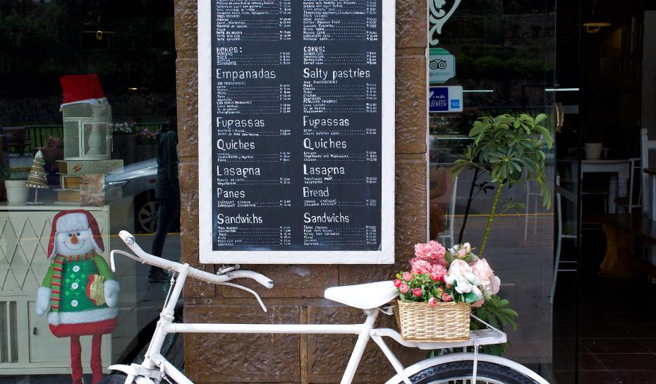 bike in front of coffee shop Peru