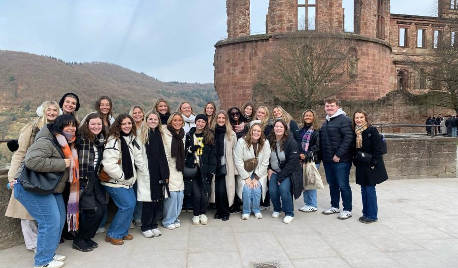 Group of students in front of castle at Heidelberg