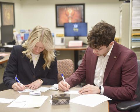 Trulaske students studying