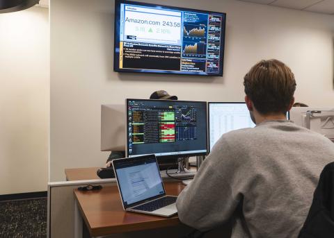 Bloomberg terminal lab