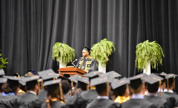 Johnathan Kimble speaking at December 2022 Commencement