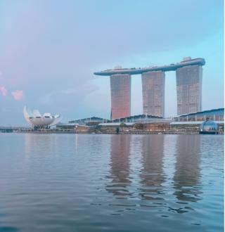 Image: View of Marina Bay Sands Hotel from Sunset Singapore River boat ride